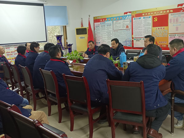 公司紀(jì)委書(shū)記到基層單位開(kāi)展工作調(diào)研 公司紀(jì)委書(shū)記到基層單位開(kāi)展工作調(diào)研