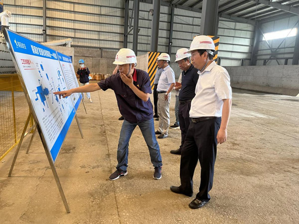 市副市長汪發(fā)進到建材公司調(diào)研 市副市長汪發(fā)進到建材公司調(diào)研